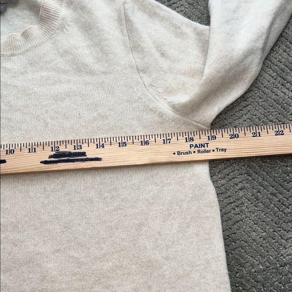 J-Crew Women’s 100% Cashmere classic-fit crewneck sweater Long sleeve Size Small - Picture 8 of 10
